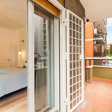 Con Bagno E Balcone 招待所 *